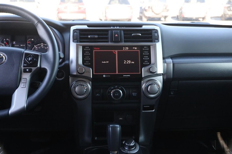 Toyota 4Runner Vehicle Image 23