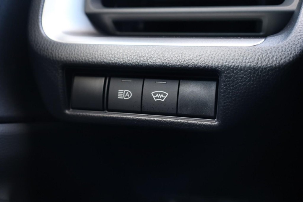 Toyota Prius Vehicle Full-screen Gallery Image 18