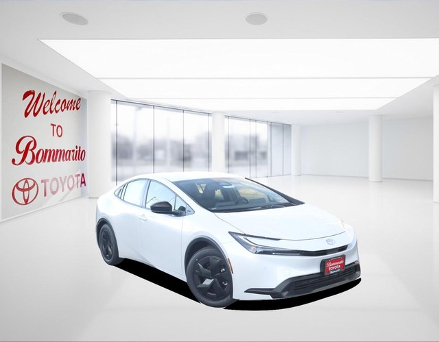 Toyota Prius Vehicle Image 02