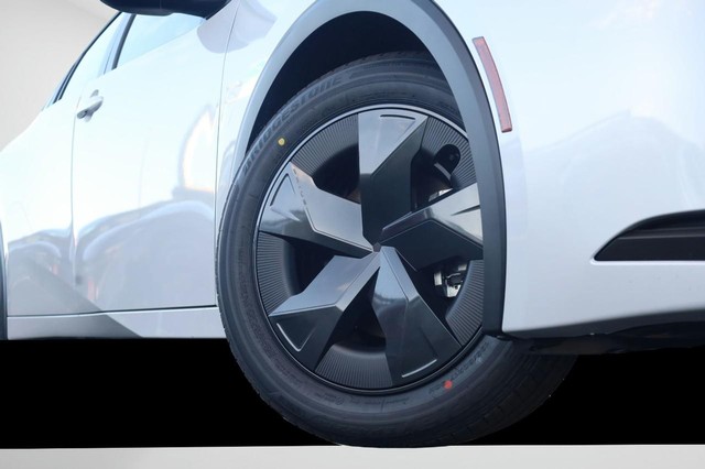 Toyota Prius Vehicle Image 03