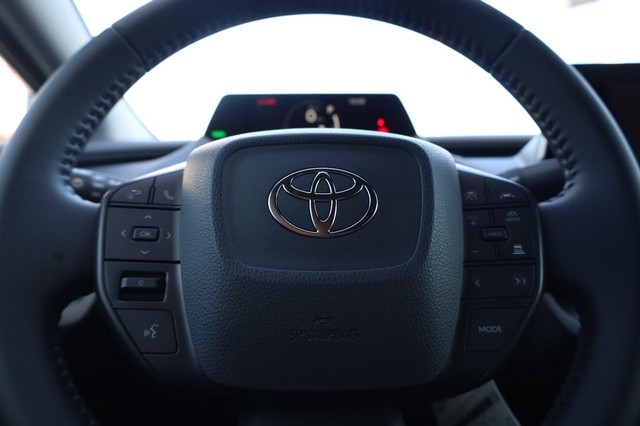 Toyota Prius Vehicle Image 09
