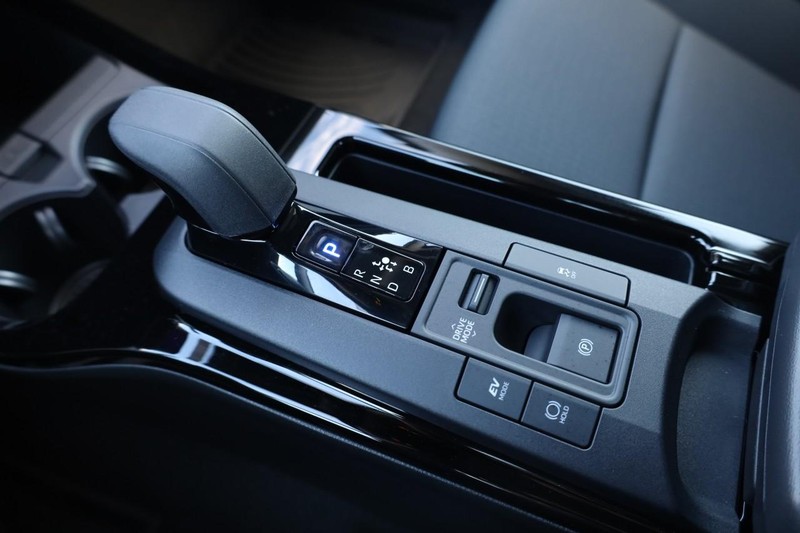 Toyota Prius Vehicle Image 15