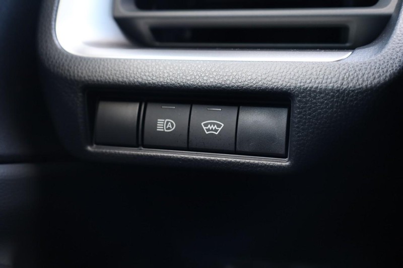 Toyota Prius Vehicle Image 18