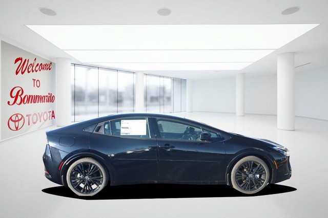 Toyota Prius Plug-In Hybrid Vehicle Image 05