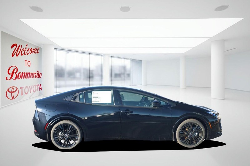 Toyota Prius Plug-In Hybrid Vehicle Image 05