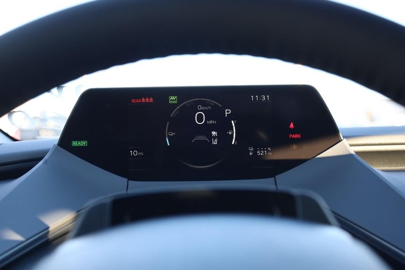 Toyota Prius Plug-In Hybrid Vehicle Image 12