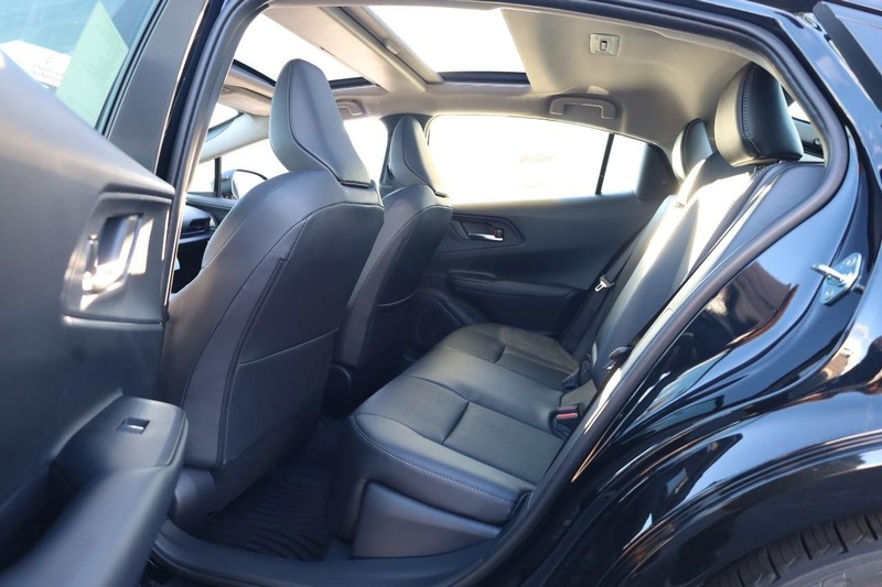 Toyota Prius Plug-In Hybrid Vehicle Image 22