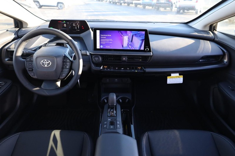Toyota Prius Plug-In Hybrid Vehicle Image 23