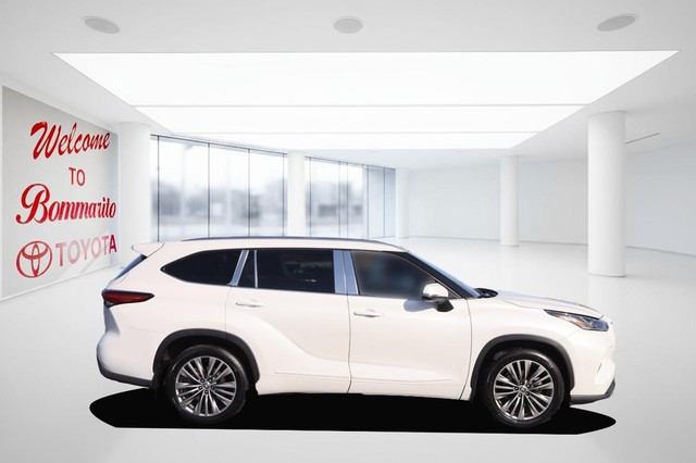 Toyota Highlander Vehicle Image 05