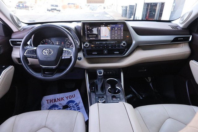 Toyota Highlander Vehicle Image 23