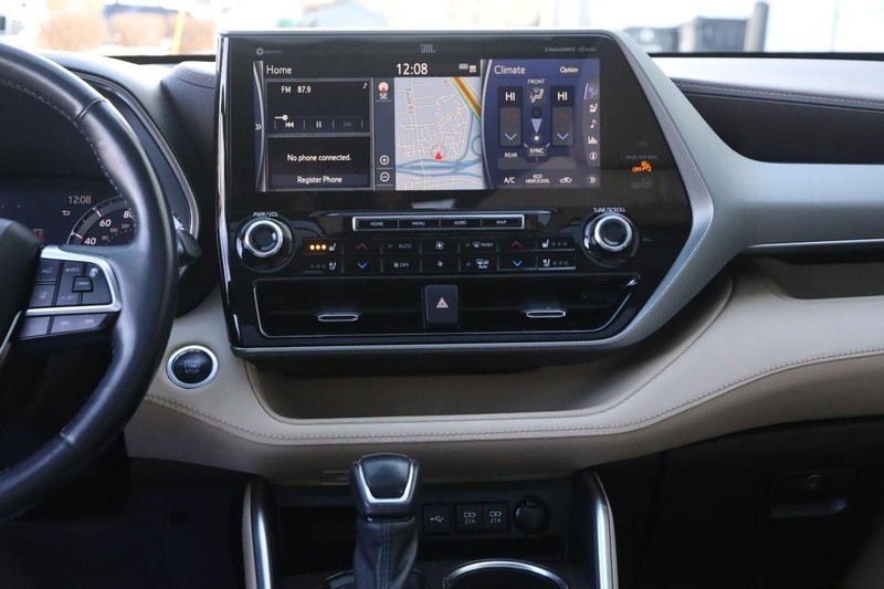 Toyota Highlander Vehicle Image 26