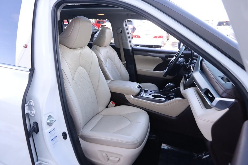 Toyota Highlander Vehicle Image 28