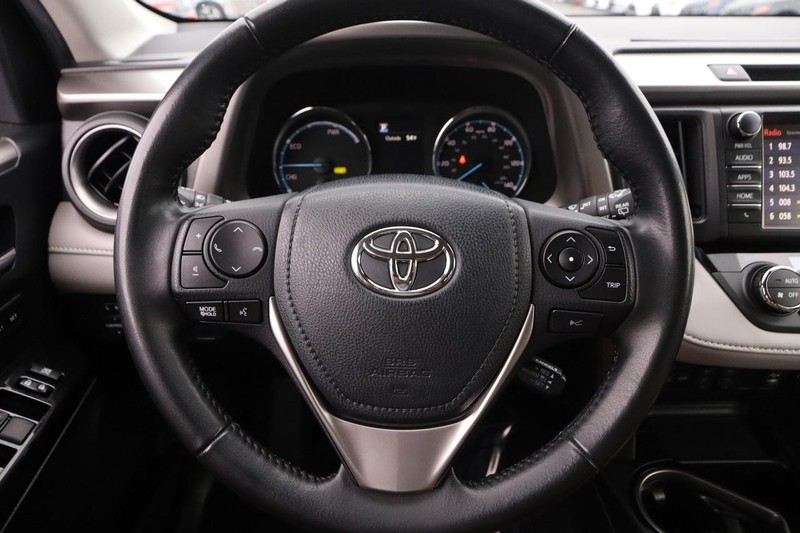 Toyota RAV4 Hybrid Vehicle Image 12