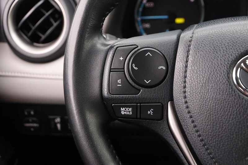 Toyota RAV4 Hybrid Vehicle Image 13
