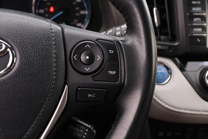 Toyota RAV4 Hybrid Vehicle Image 14