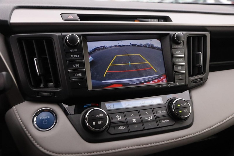 Toyota RAV4 Hybrid Vehicle Image 18