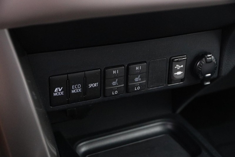 Toyota RAV4 Hybrid Vehicle Image 20