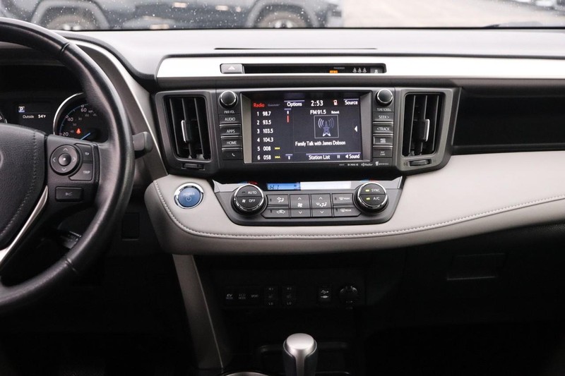 Toyota RAV4 Hybrid Vehicle Image 25