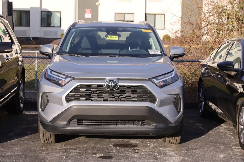 Toyota RAV4 Vehicle Image 03