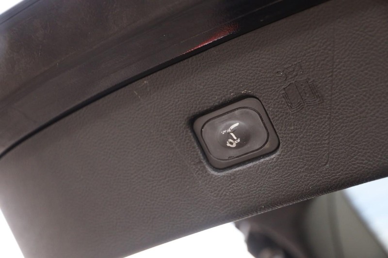 Ford Edge Vehicle Full-screen Gallery Image 08