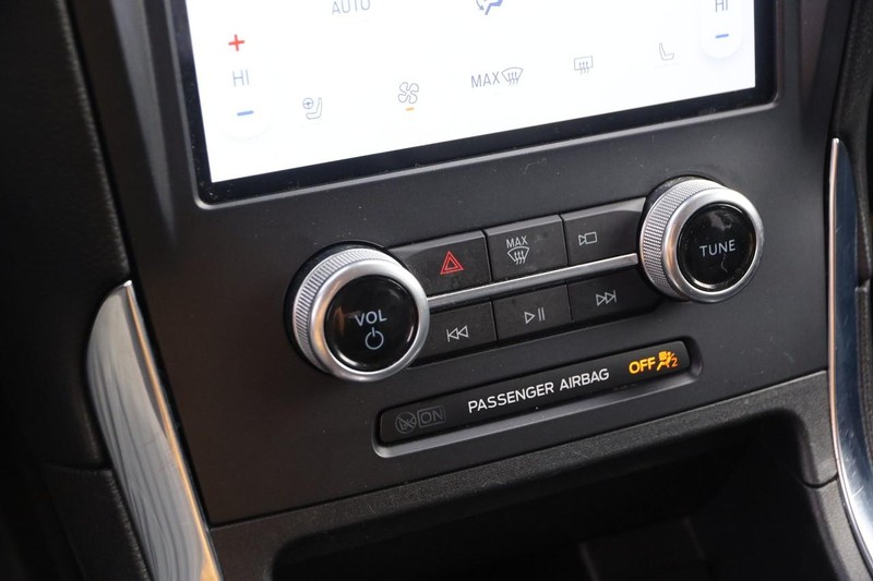 Ford Edge Vehicle Full-screen Gallery Image 18