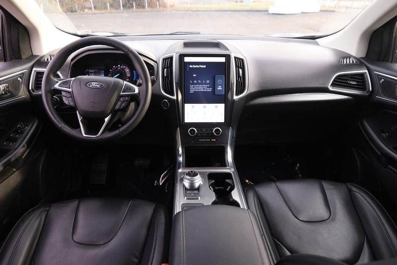 Ford Edge Vehicle Full-screen Gallery Image 20