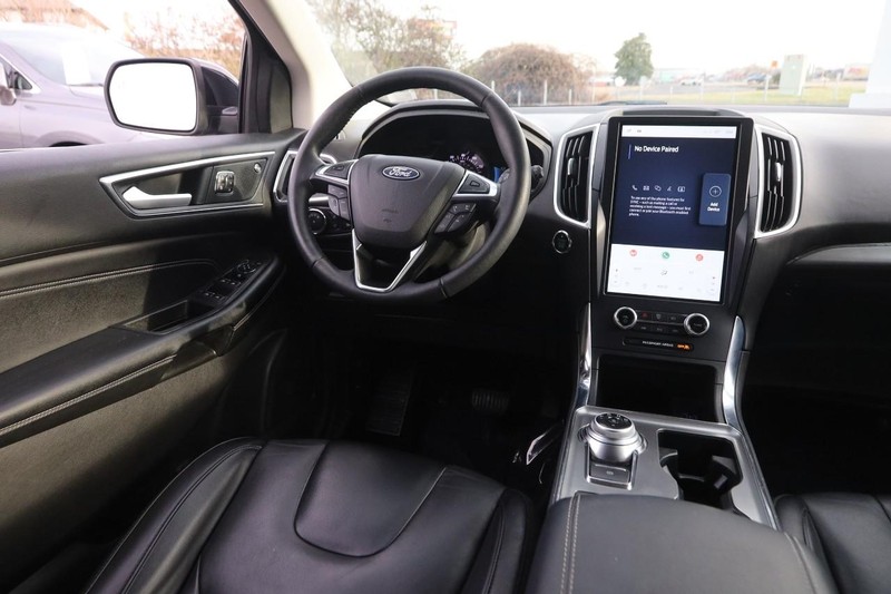 Ford Edge Vehicle Full-screen Gallery Image 21