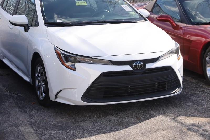 Toyota Corolla Vehicle Image 02