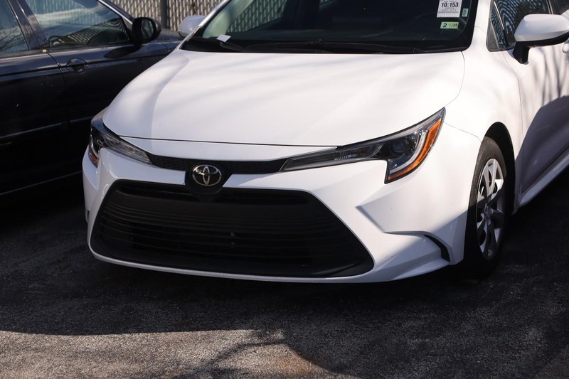 Toyota Corolla Vehicle Image 05