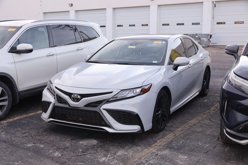 Toyota Camry Vehicle Image 04