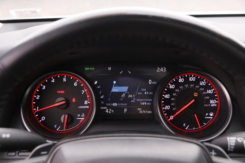 Toyota Camry Vehicle Image 14