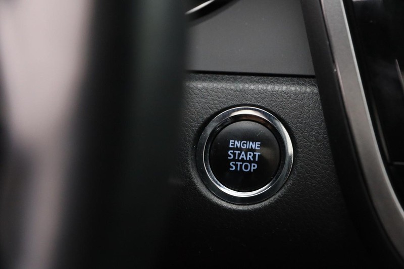 Toyota Camry Vehicle Image 16