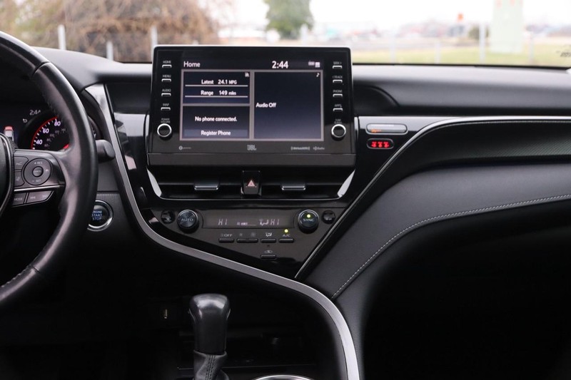 Toyota Camry Vehicle Image 25