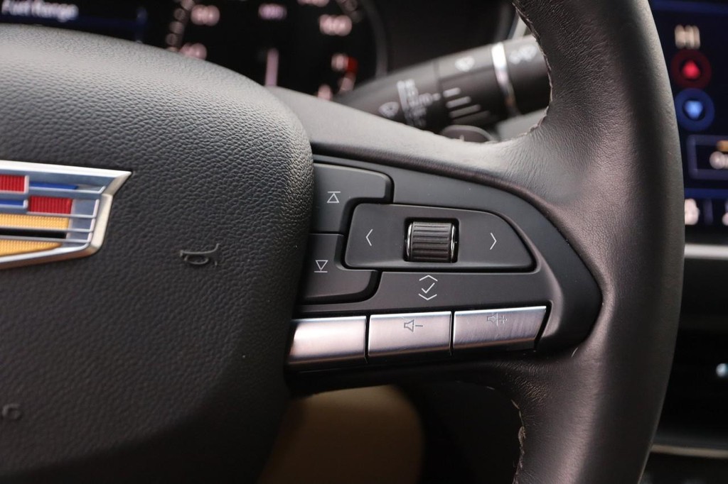 Cadillac CT5 Vehicle Full-screen Gallery Image 12