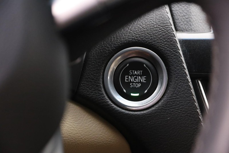 Cadillac CT5 Vehicle Full-screen Gallery Image 14