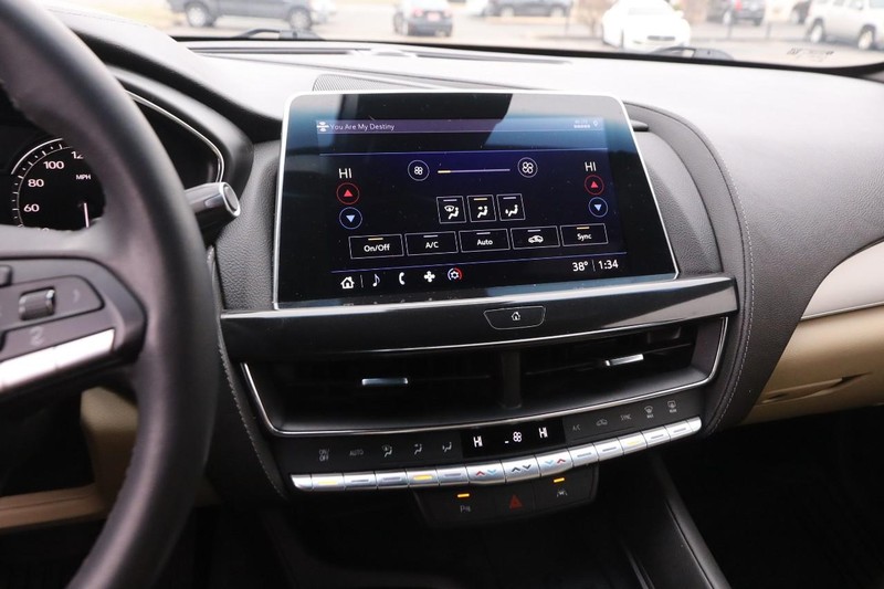 Cadillac CT5 Vehicle Full-screen Gallery Image 15