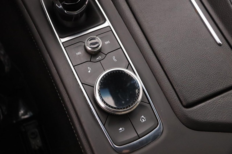 Cadillac CT5 Vehicle Full-screen Gallery Image 19