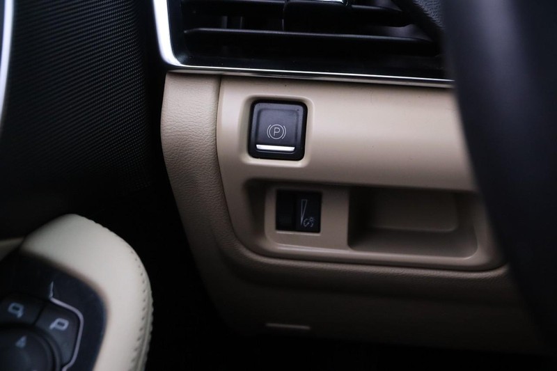 Cadillac CT5 Vehicle Full-screen Gallery Image 20