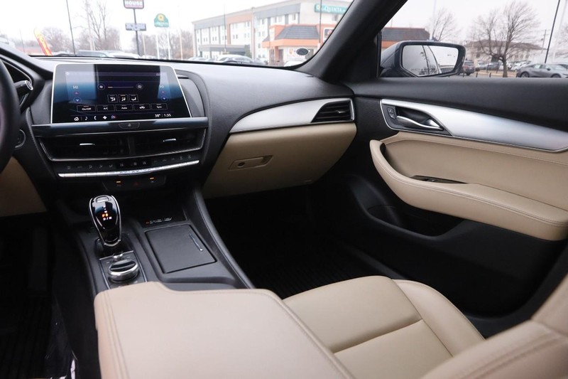 Cadillac CT5 Vehicle Full-screen Gallery Image 25