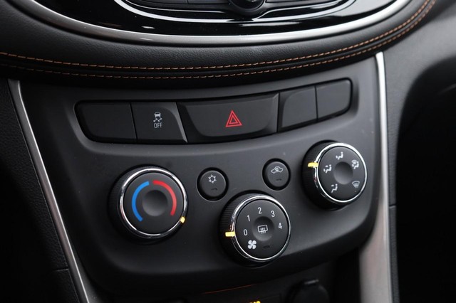 Chevrolet Trax Vehicle Image 13