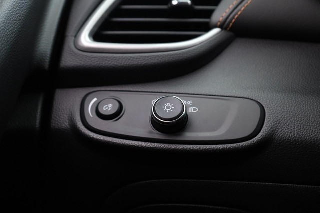 Chevrolet Trax Vehicle Image 18