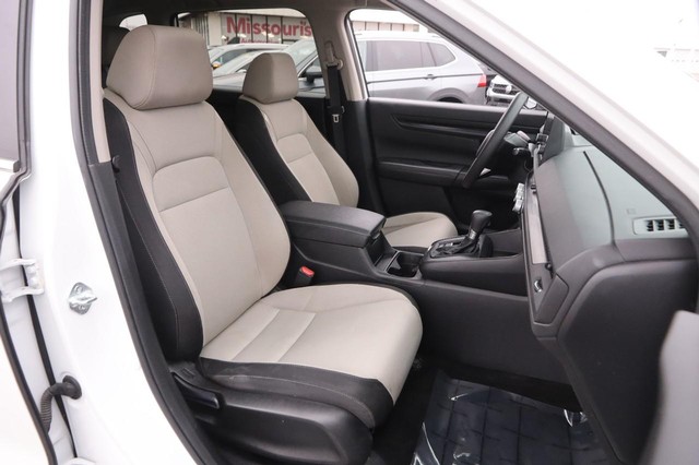 Honda CR-V Vehicle Image 25