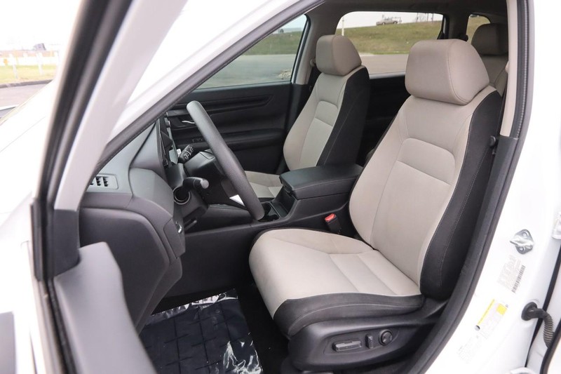 Honda CR-V Vehicle Full-screen Gallery Image 9