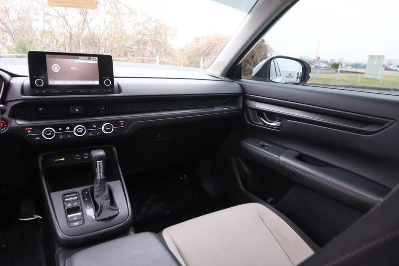 Honda CR-V Vehicle Full-screen Gallery Image 24