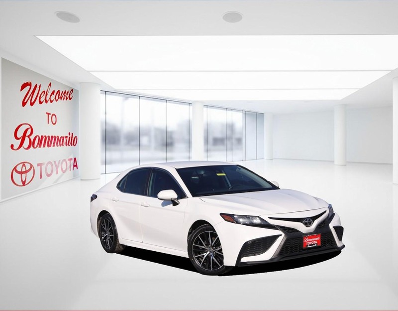 Toyota Camry Vehicle Image 02