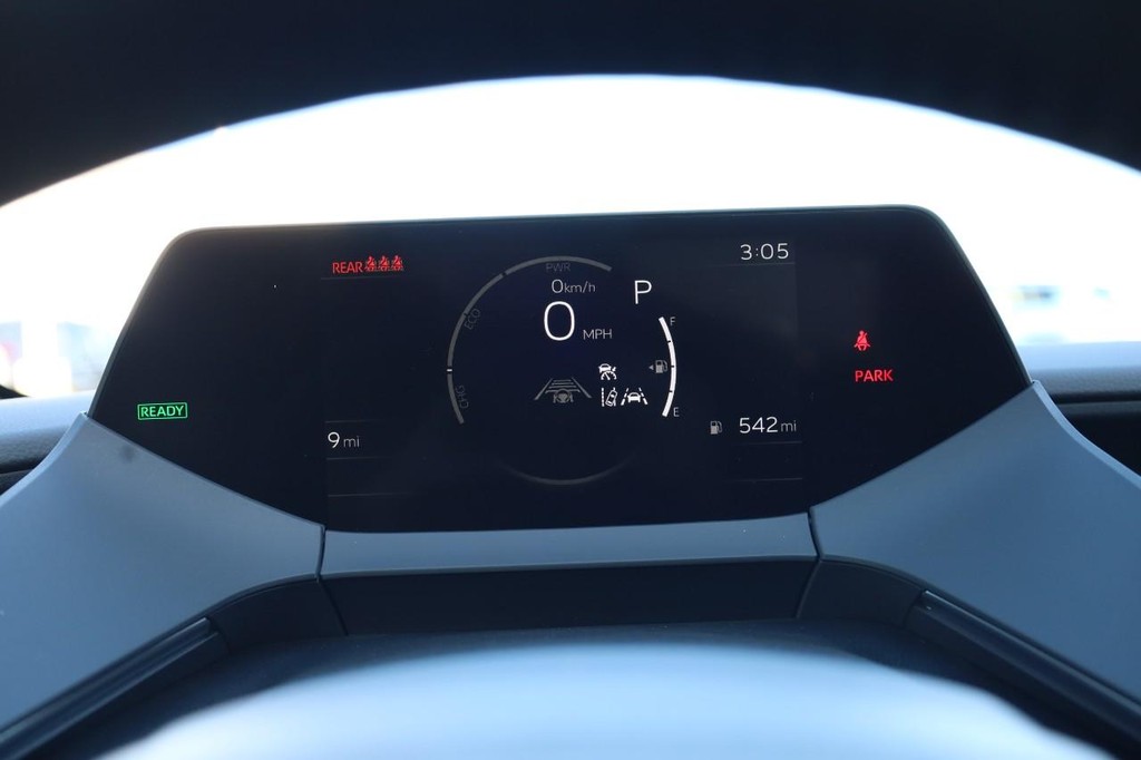 Toyota Prius Vehicle Full-screen Gallery Image 11