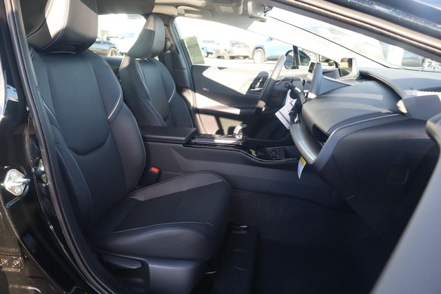 Toyota Prius Vehicle Image 24