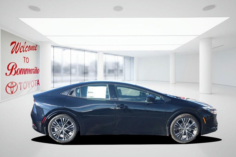 Toyota Prius Vehicle Image 05