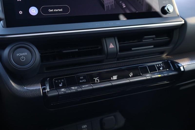 Toyota Prius Vehicle Image 14