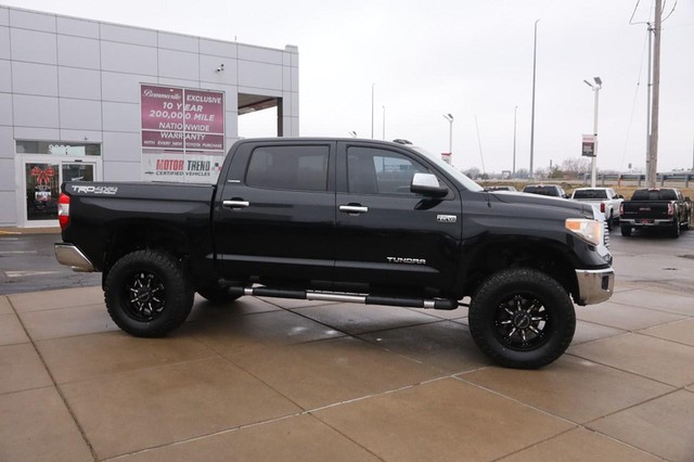 Toyota Tundra 4WD Truck Vehicle Image 05